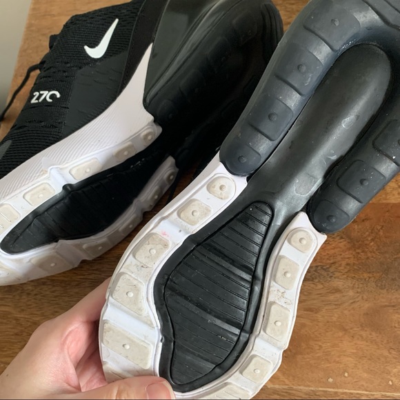 Nike Air Max 270 Black Sneaker - Picture 5 of 9